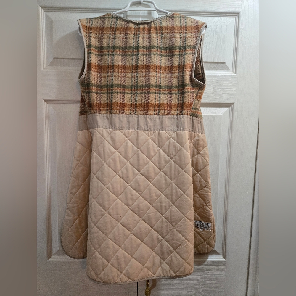 Warm Vintage Elegant Tan Trench Coat - Picture 5 of 12
